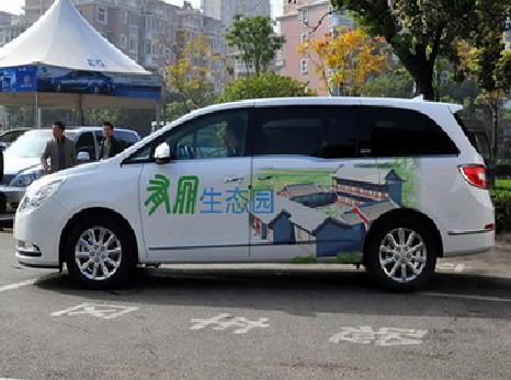 惠水户外车贴喷绘如何保持效果?